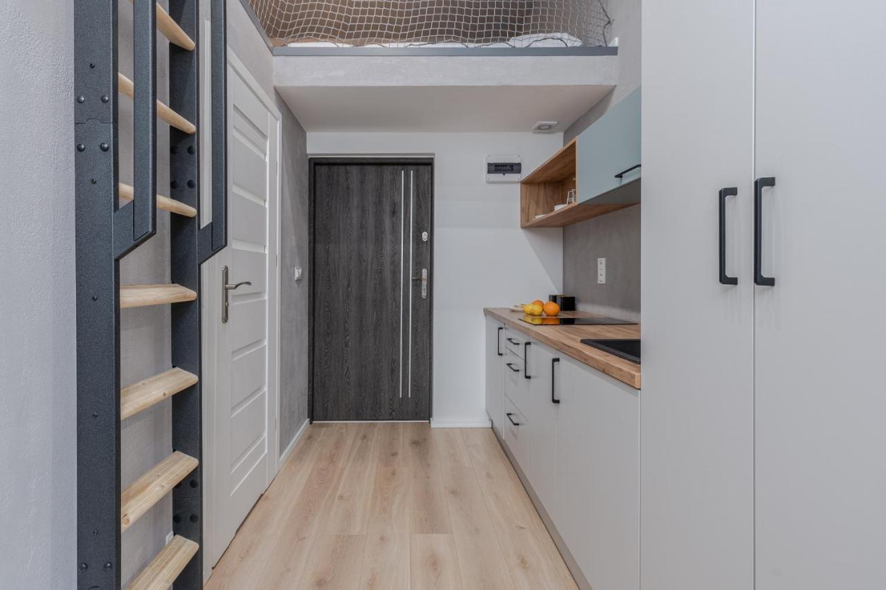 Parkside Fresh Apartments - Old Town Guesthouse - By Upstairs كراكوفيا المظهر الخارجي الصورة